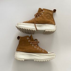Converse Run Star Hike High Top Leather Sneaker Boots Wheat Ivory ladies Size 8.